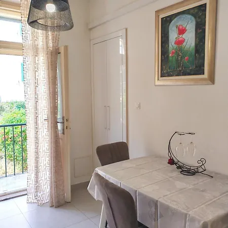 Stella Maris, In The Center شقة