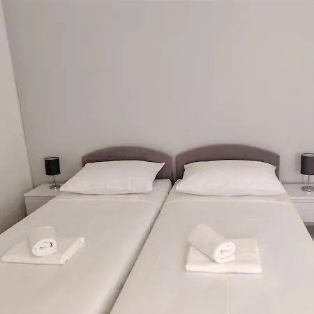 Stella Maris, In The Center